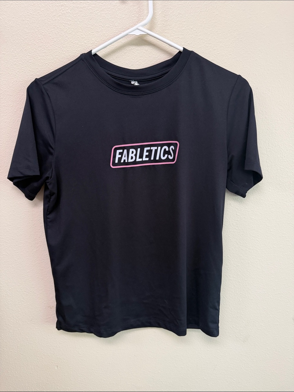 Fabletics Graphic Black Tee SzXS